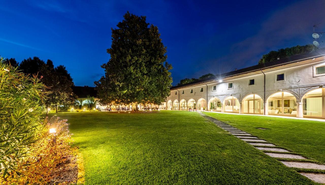 Hotel Villa I Pini マーロ エクステリア 写真