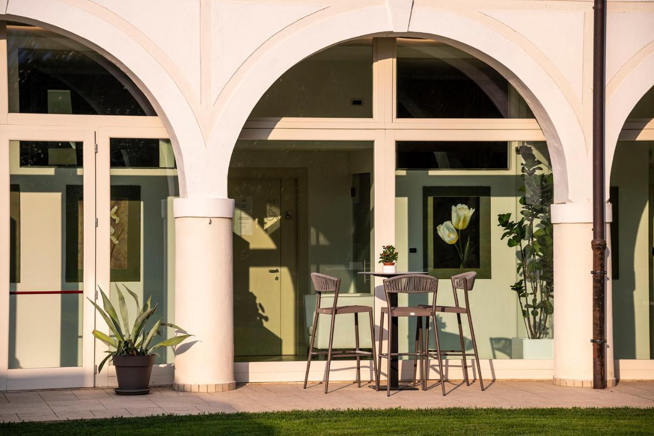 Hotel Villa I Pini マーロ エクステリア 写真